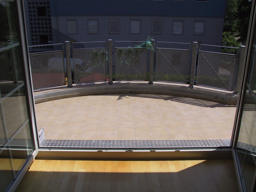 Click for original image 1566k 2048x1536